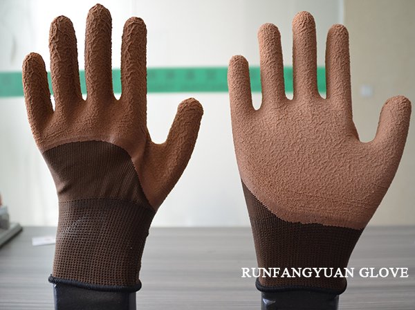 LATEX COATED AND FOAM&CRINKLE FINISH GLOVE