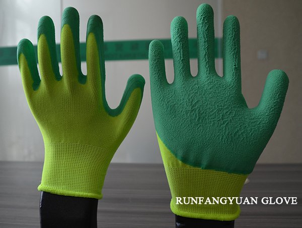 LATEX COATED AND FOAM&CRINKLE FINISH GLOVE