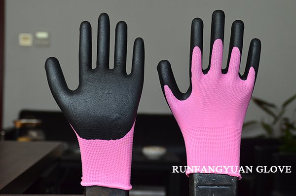 NITRILE COATED AND FOAM FINISH GLOVE