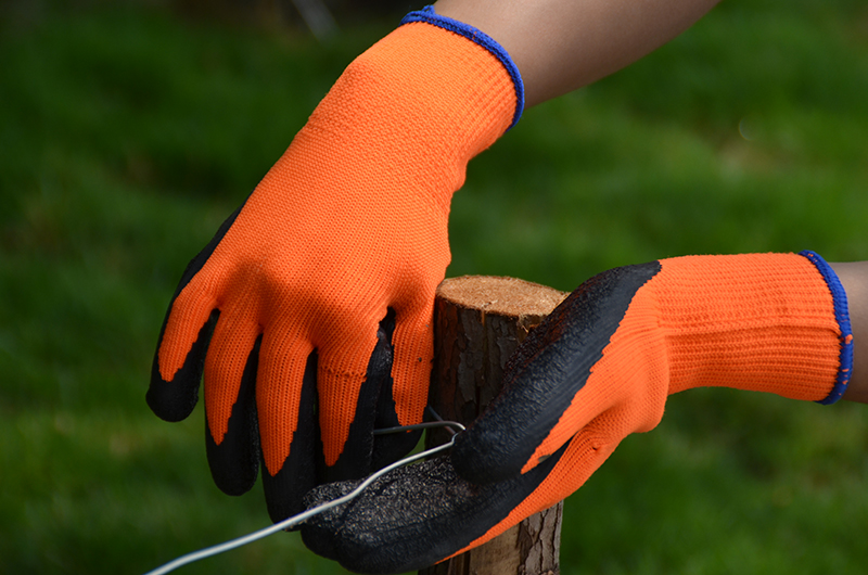 LATEX COATED GLOVE